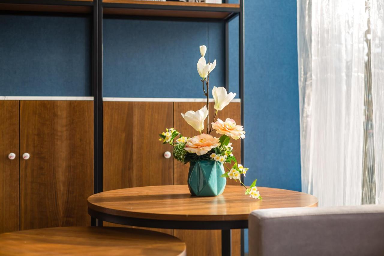 Hotel Yitel Collection
